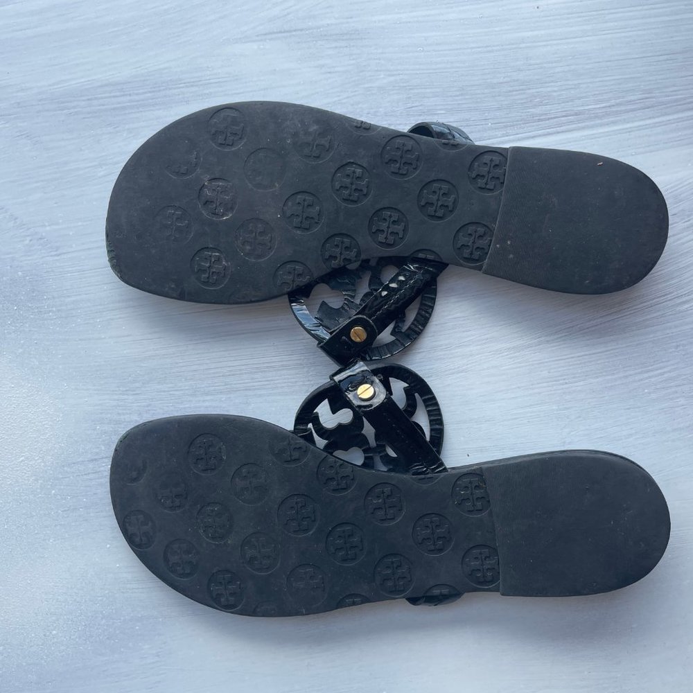 ❌SOLD❌Tory Burch Miller Patent Thong Sandal Flats - Picture 7 of 8